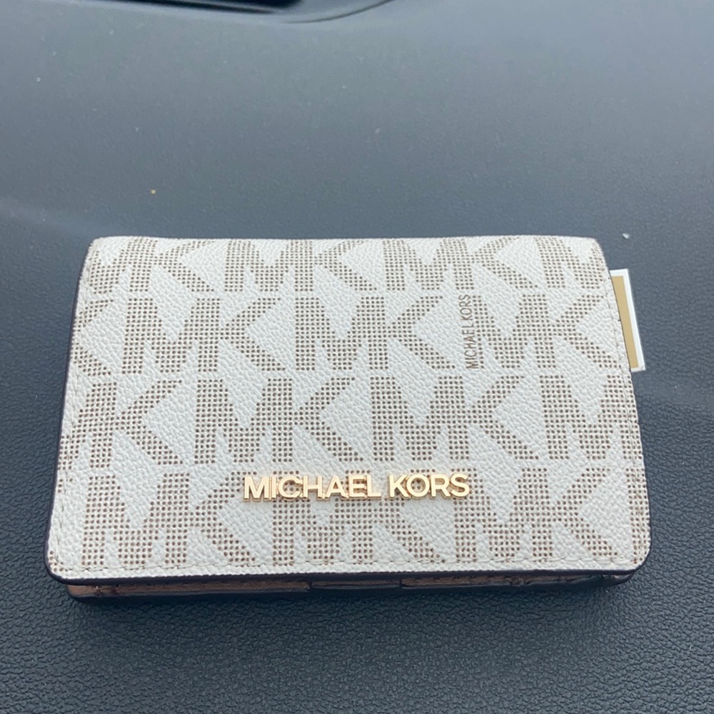 Brand new Michael Kors wallet